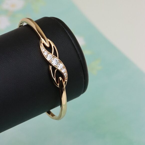 Rose Gold Bangle with Elegant Twist Design and Sparkling Stones, XPBL0521 - Picture 6 of 12